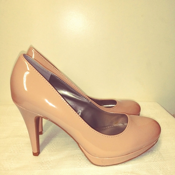 (NWOT)Worthington Cream/Pinkish Pumps Size 6.5 - Picture 3 of 7